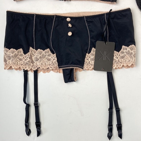 Kardashian Kollection NWT Lace Entice Corset 34B & Boy Short Garter M Coquette - Picture 8 of 16